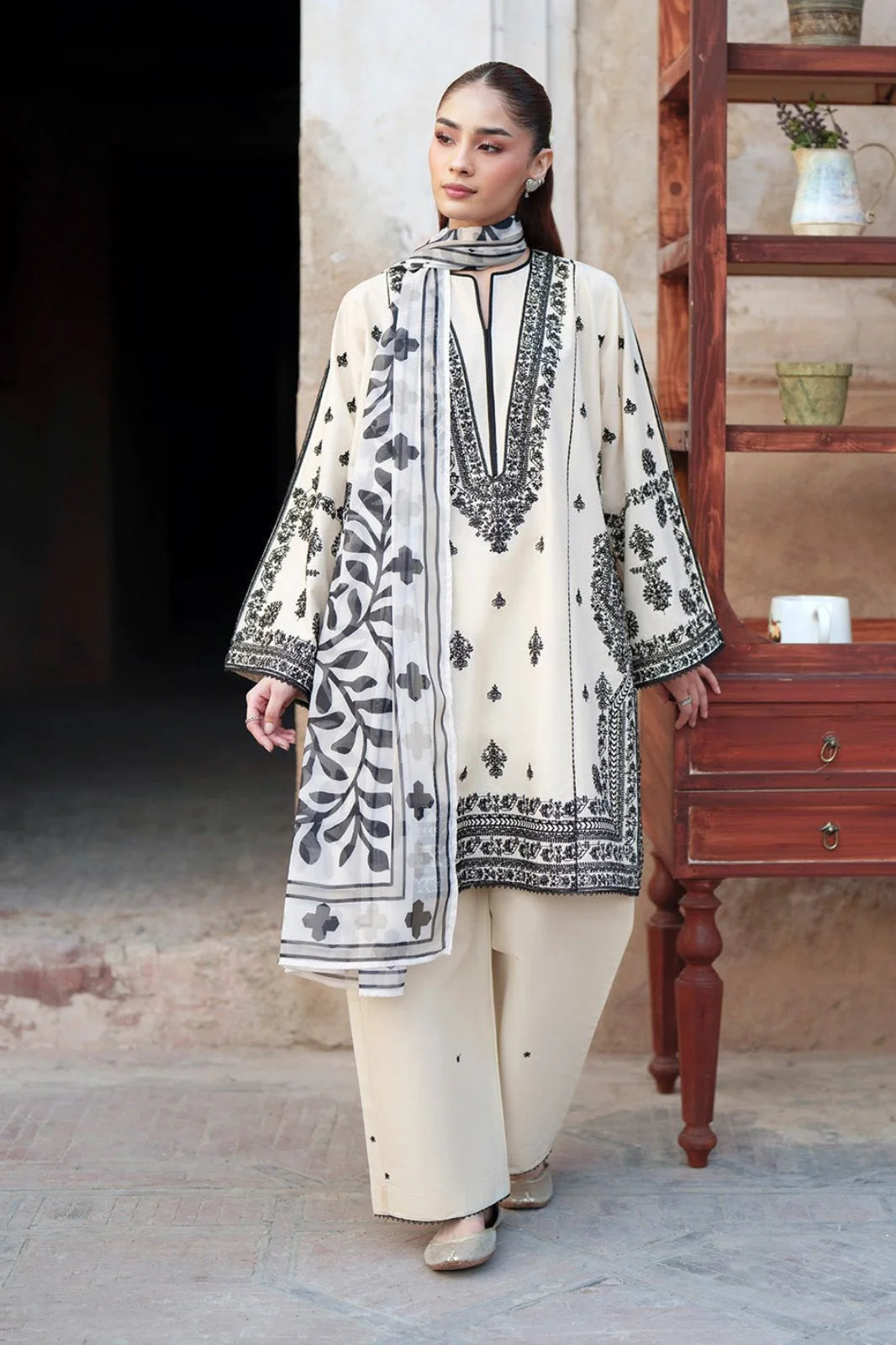 Noorban 3PC – Premium Cotton Embroidered 3 Piece Suit